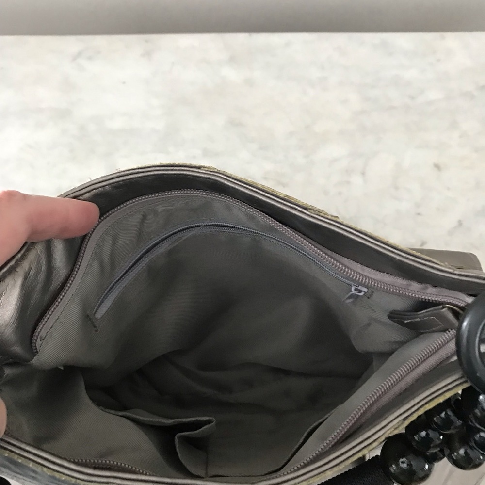Handbag - Picture 5 of 9